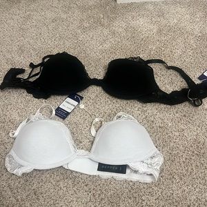 Pepper Laidback Lace Bras. 34A. 2-pack. Black and White. NWT. $60 or $40 each.